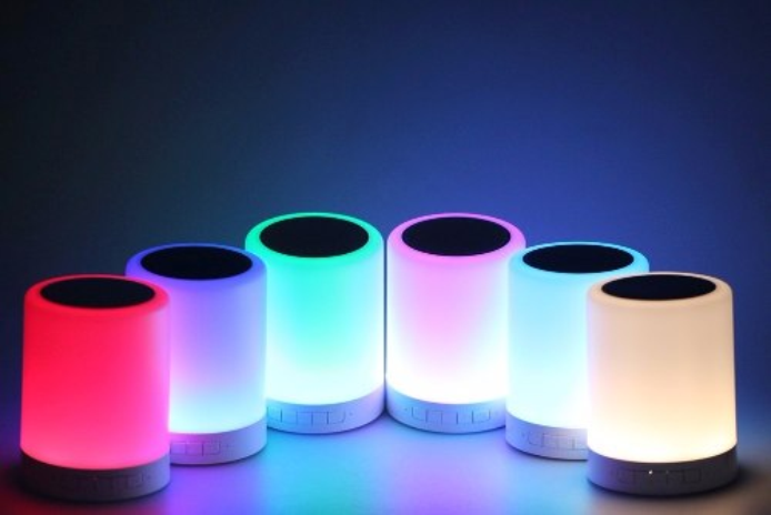 Parlantes y Speakers